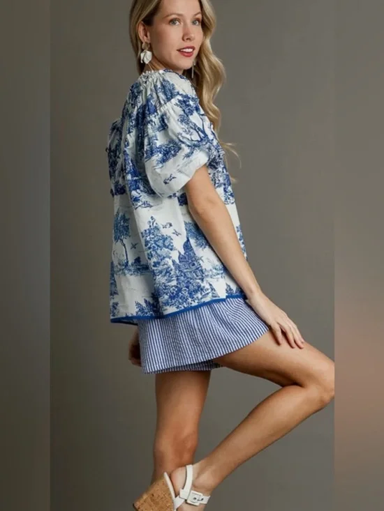 Umgee Blue & White Toile Landscape Scenic Print Peasant Blouse Size M - Picture 10 of 10